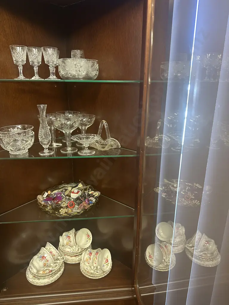 Mahogany China Display Storage Corner Cabinet With Keys, 3 x Glass & 1 x Wooden Shelves. H181 W69 D38cm Image 1++