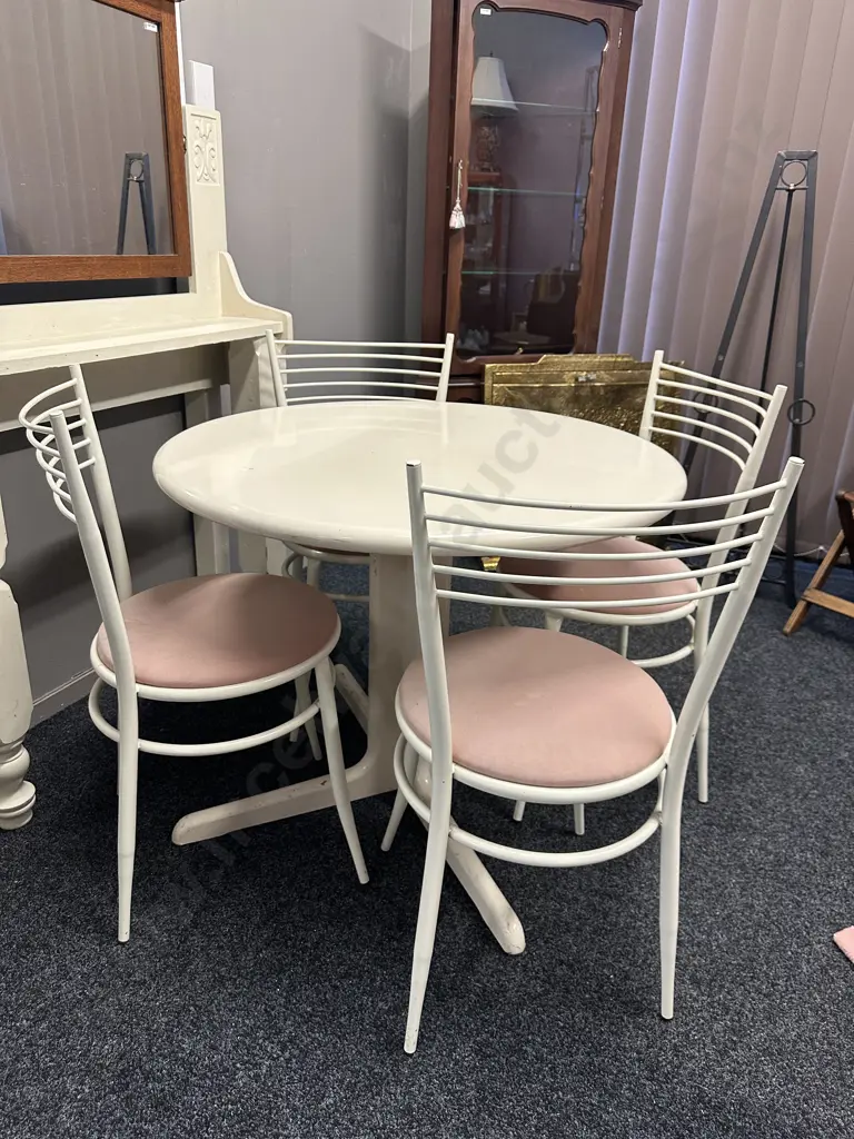White Lacquered Round Table 72 x 90cm With 4 White Metal Round Upholstered Chairs Image 1++