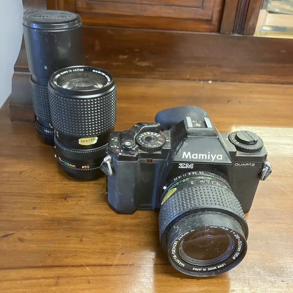 Mamiya ZM Quartz 35mm SLR Film SLR Camera With Three Mamiya-Sekor E Lenses Image 1++