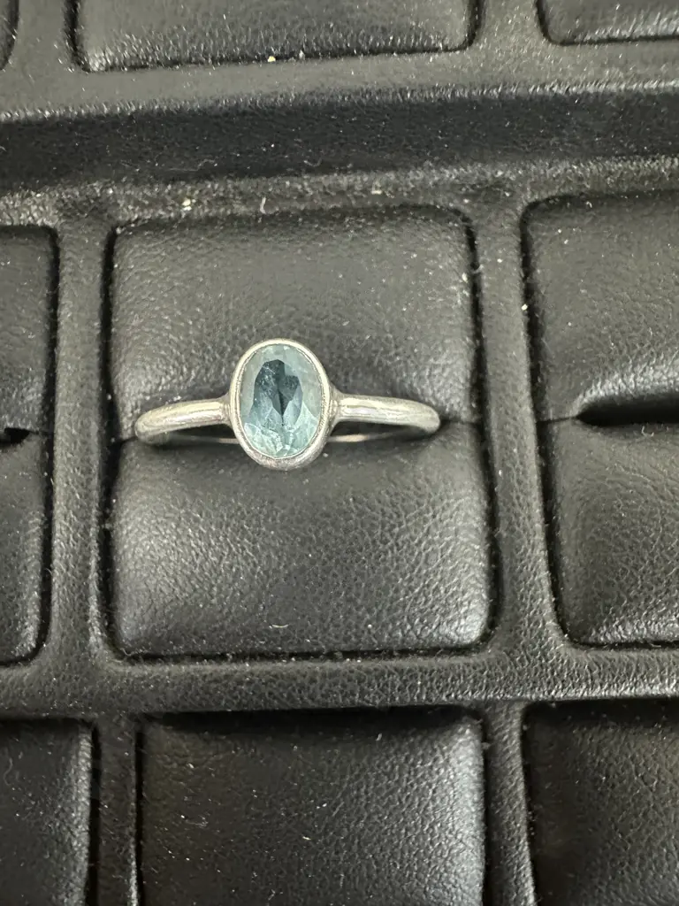 Stamped 925 Silver Ring With Topaz Gemstone Image 1++