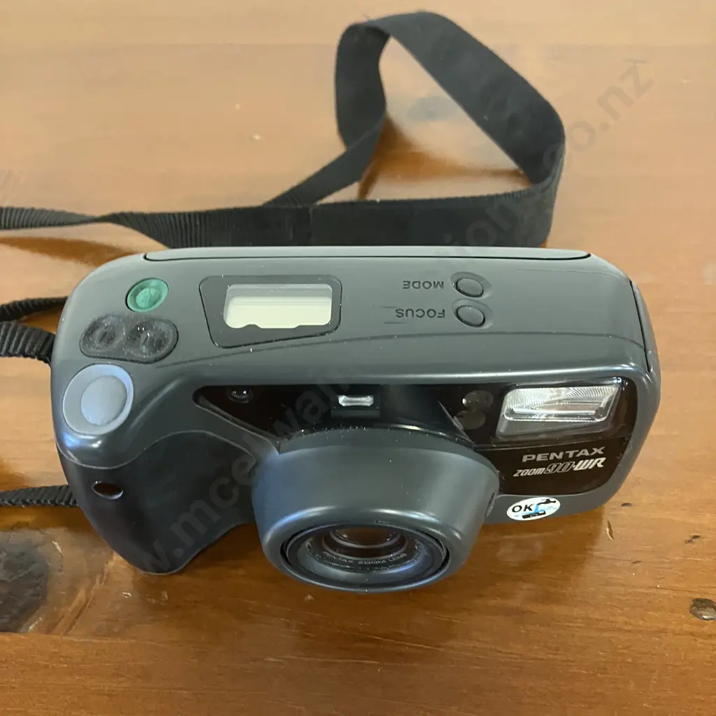 Pentax Zoom90-WR 35mm Point & Shoot Weather Resistant Camera, 38-90mm Zoom Lens Image 1++
