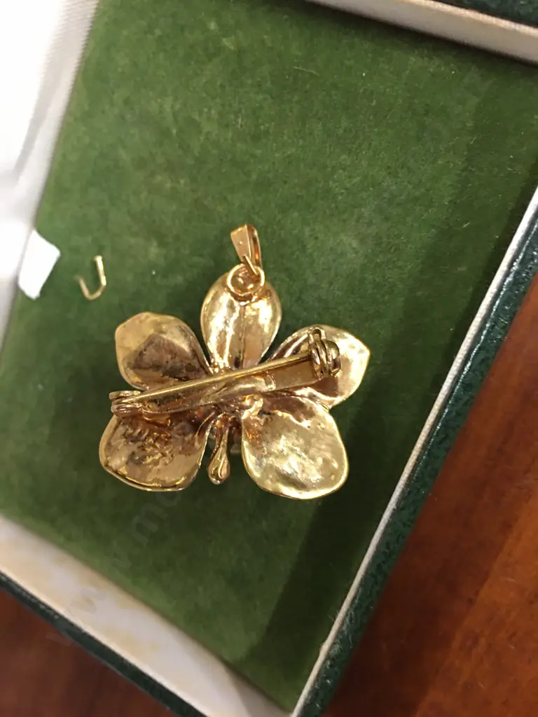 Risis Of Singapore Pendant Brooch Miniature Replica Of The Live Orchid & Plated In 22 K Gold Image 1++