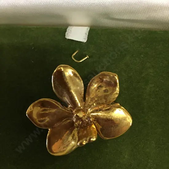 Risis Of Singapore Pendant Brooch Miniature Replica Of The Live Orchid & Plated In 22 K Gold