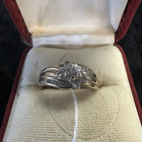 9ct Stamped Gold Ring With Diamonds