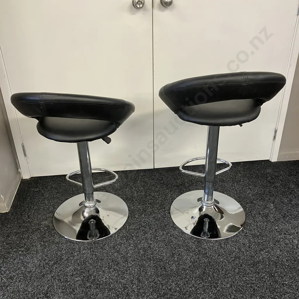 Pair of Black Faux Leather Swivel Adjustable Height Chrome Bars Stools Image 1++