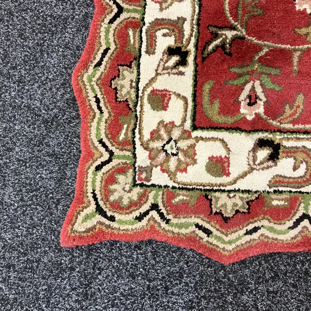 Floor Rug - Red Tufted Modern Style 100% Wool. 116 x 180cm Curved Edges, Made In India Image 1++