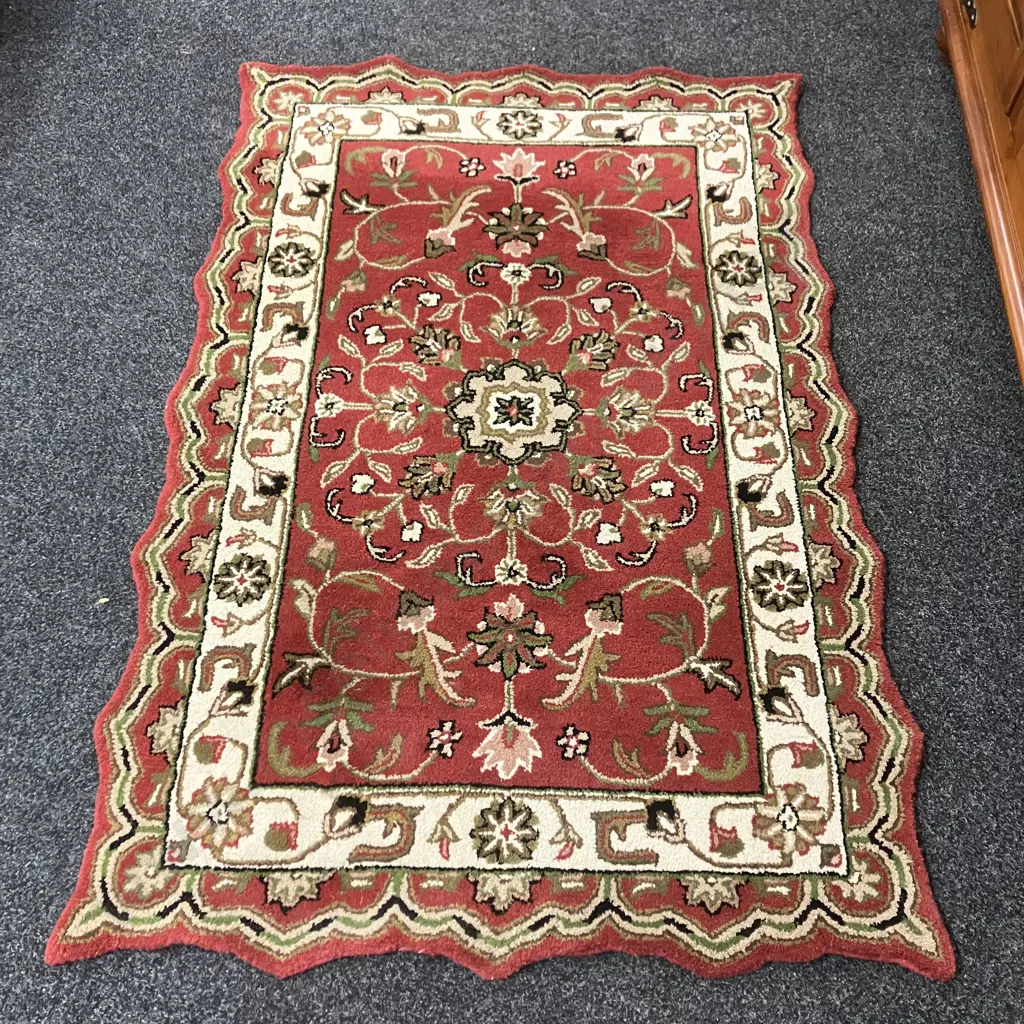 Floor Rug - Red Tufted Modern Style 100% Wool. 116 x 180cm Curved Edges, Made In India Image 1++