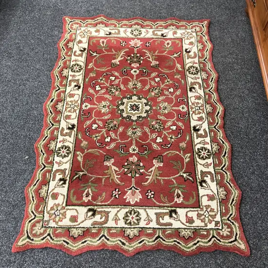 Floor Rug - Red Tufted Modern Style 100% Wool. 116 x 180cm Curved Edges, Made In India