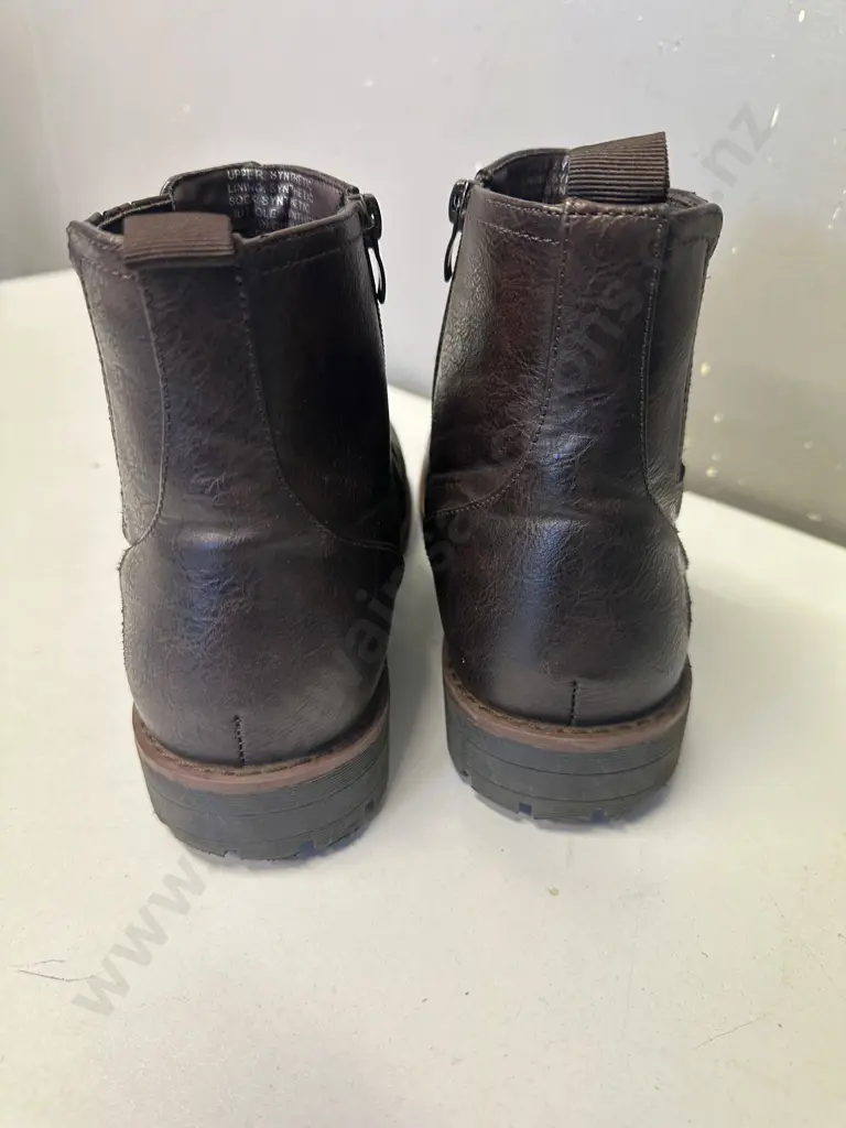 Mens Brown Soprano Boots Size 8  Image 1++
