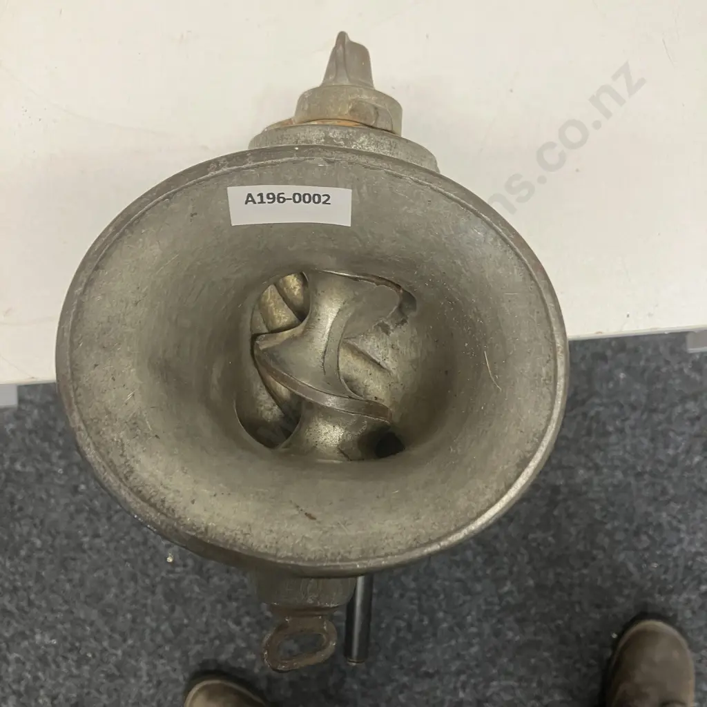 Vintage Husqvarna Sweden No. 3 Scandia Meat Grinder - Cast Iron Mincer with Table Top Vice Clamp. 29 x 27cm Image 1++