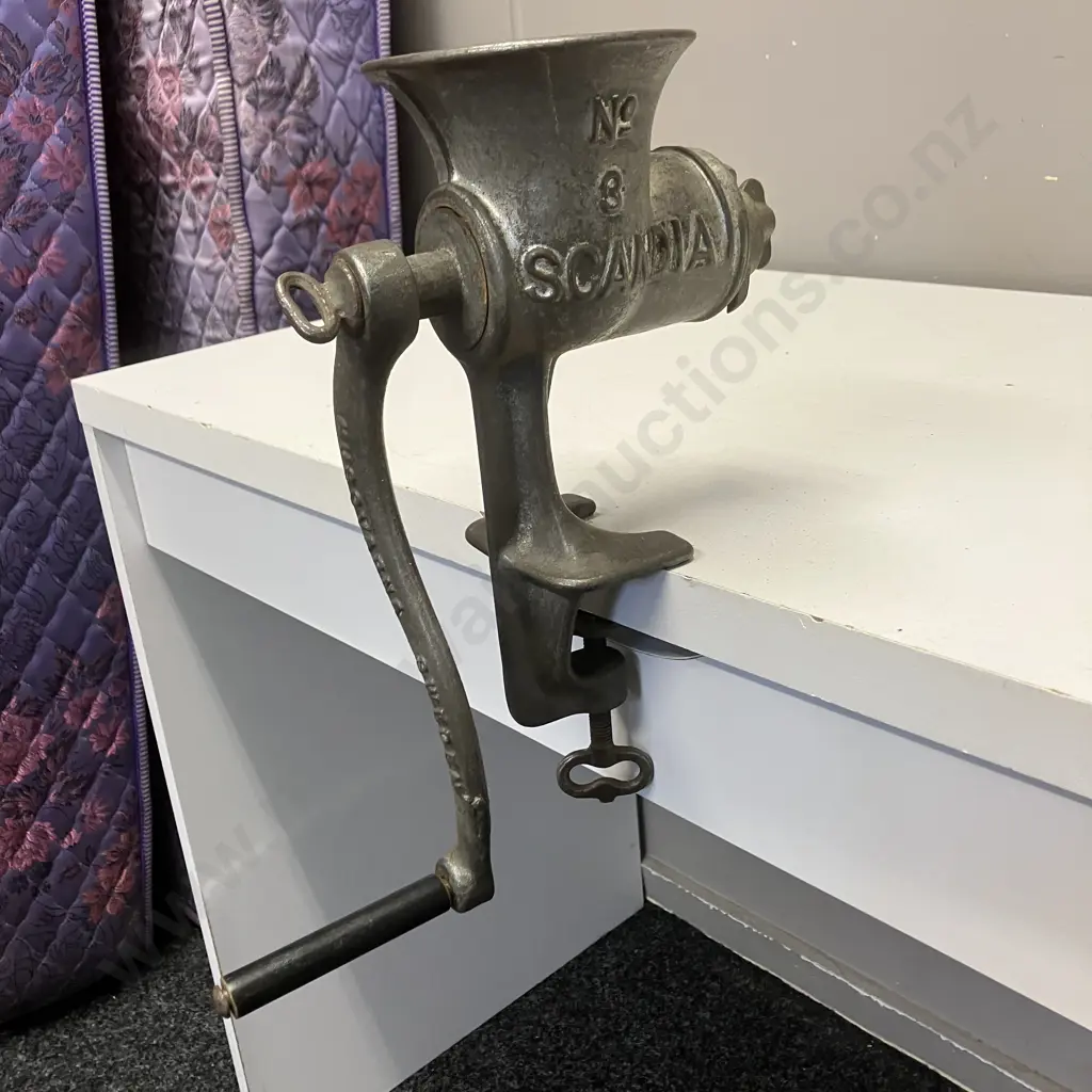 Vintage Husqvarna Sweden No. 3 Scandia Meat Grinder - Cast Iron Mincer with Table Top Vice Clamp. 29 x 27cm Image 1++