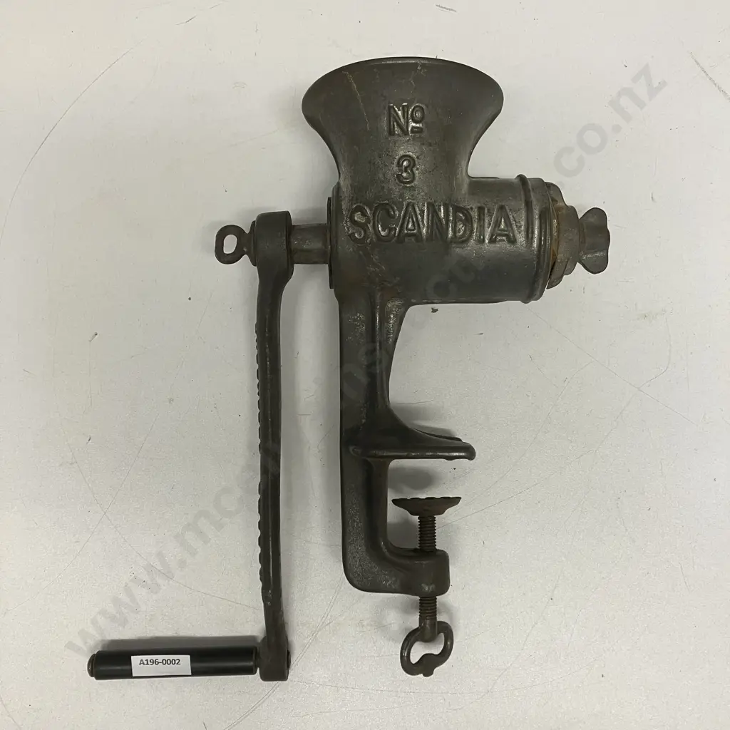 Vintage Husqvarna Sweden No. 3 Scandia Meat Grinder - Cast Iron Mincer with Table Top Vice Clamp. 29 x 27cm Image 1++