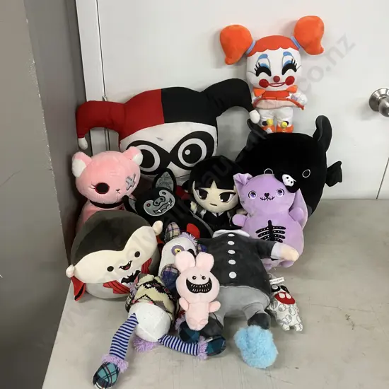 Box Lot Assorted Soft Toys