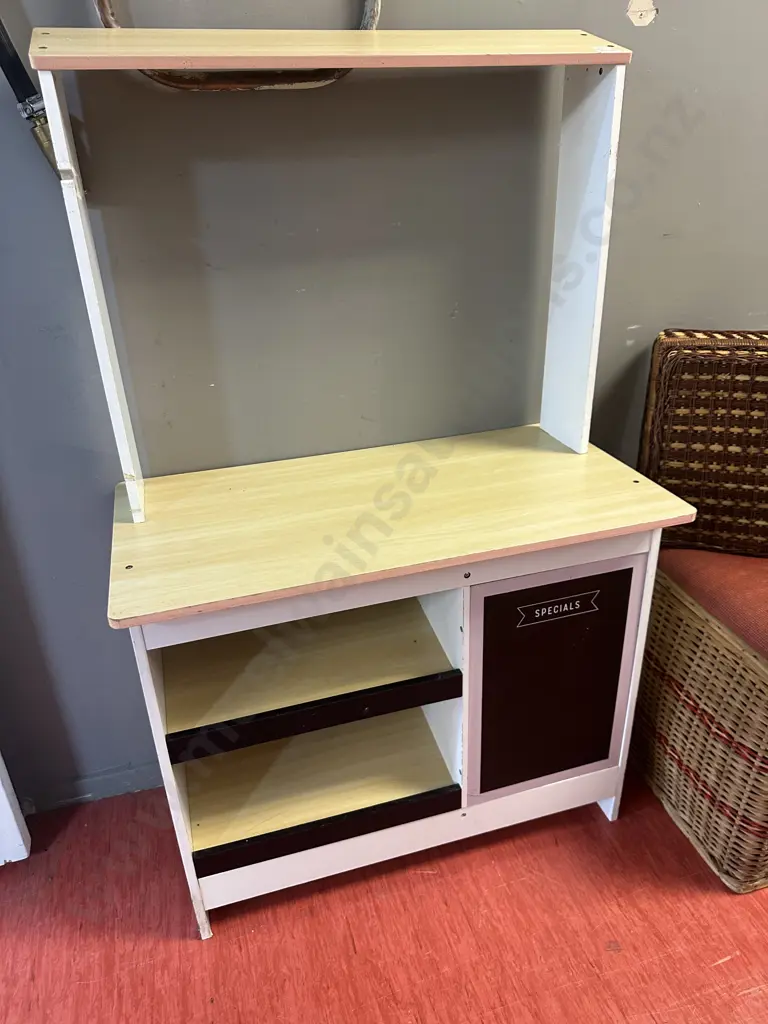 Childs Play Store Counter / Kitchen. H117 W73 D38cm Image 1++