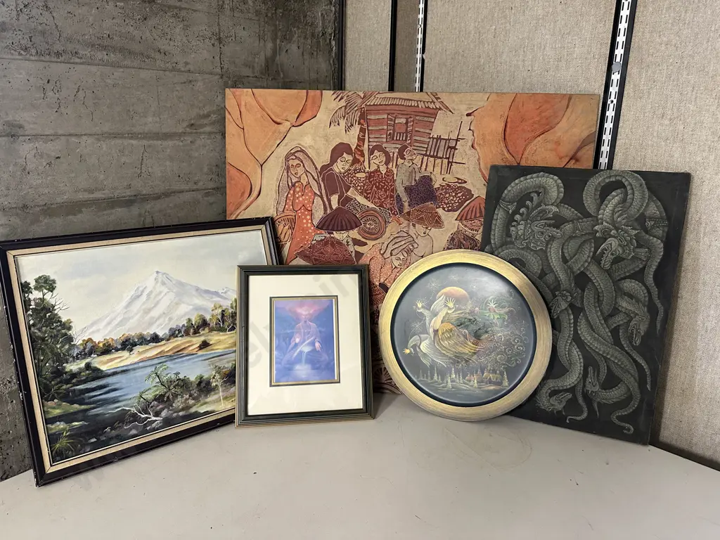 Selection of Vintage Artwork x 5 Image 1++