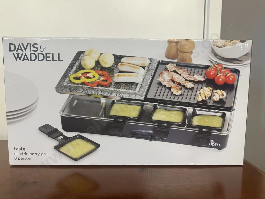 Davis & Waddell Taste Electric Party Grill 8 Person Image 1++