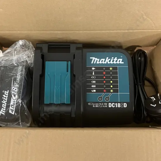 Makita LXT 18V 4.0Ah Battery & Makita DC18SD Battery Charger (New In The Box)