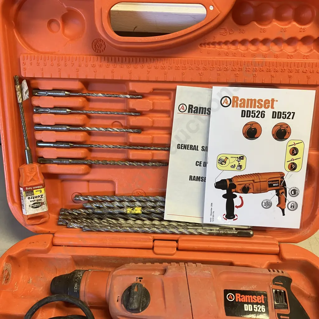 Ramset DynaDrill Rotary Hammer - DD526 With Assorted Drill Bits In Case Image 1++