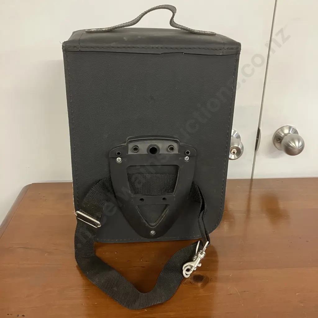 K-Drive Sissybar Click & Lock Bag Image 1++
