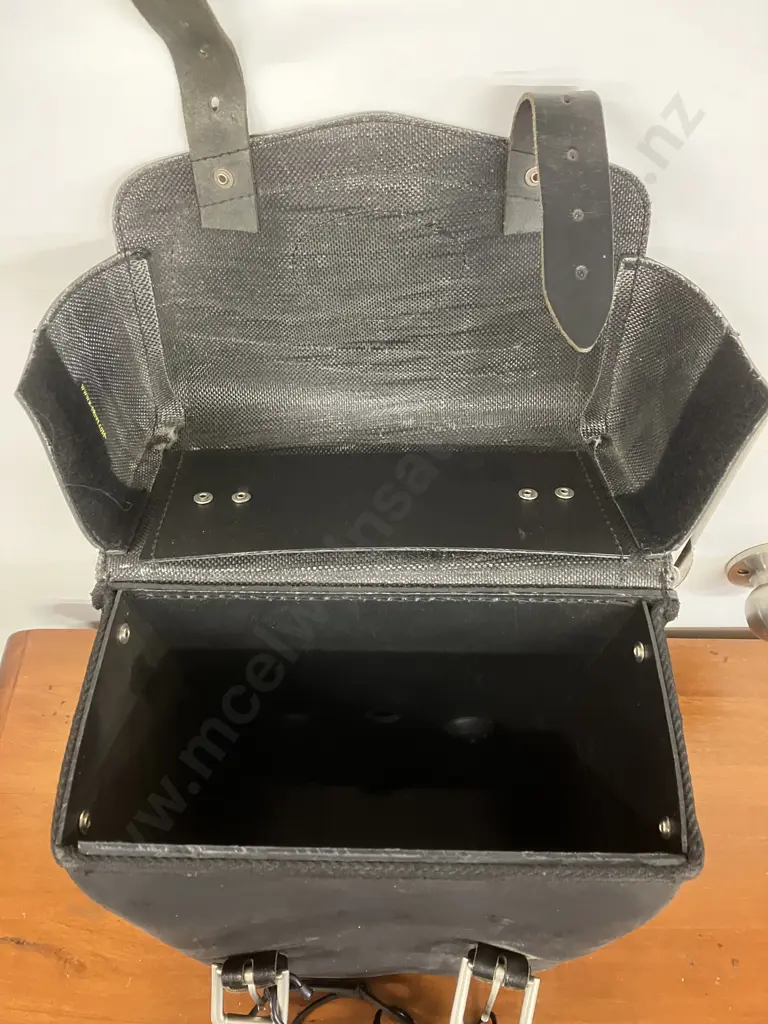 K-Drive Sissybar Click & Lock Bag Image 1++