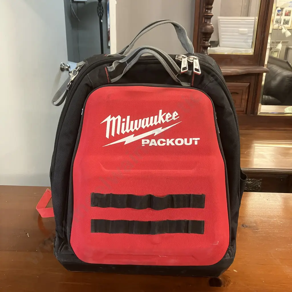 Milwaukee PACKOUT Backpack Image 1++