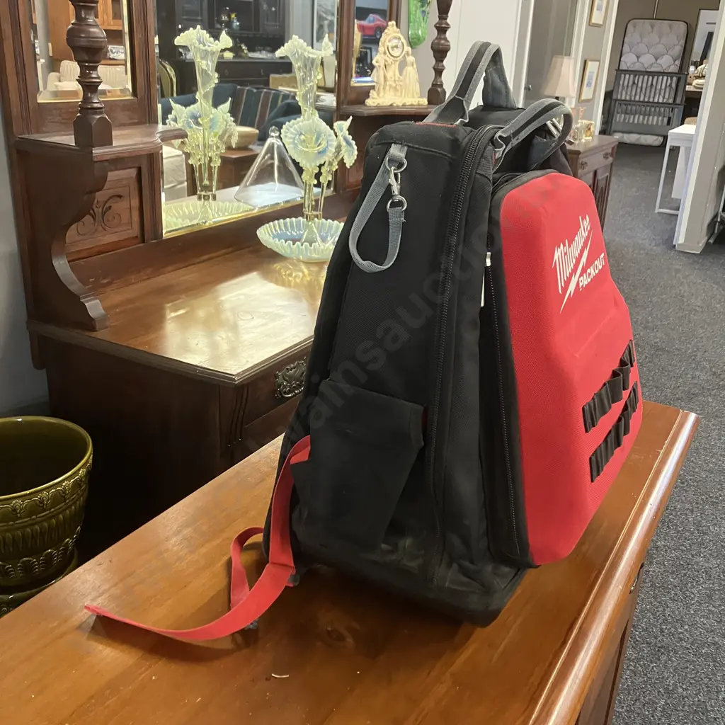 Milwaukee PACKOUT Backpack Image 1++