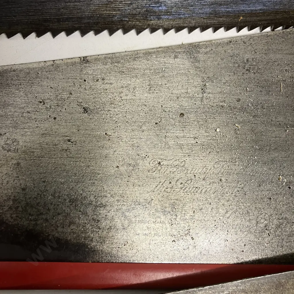 Disston Handsaws x 4, CANADA Medallion - D-7, D-100, D-8 Dual Grip (Thumbhole), D-8 Red Painted Handle Image 1++