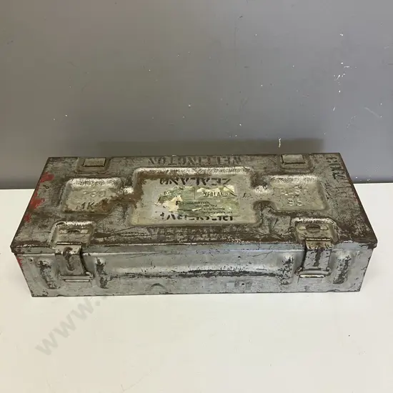 P80 MK4 BLSP 1954 Twin Mortar Metal Case. Ammunition Box. H13 W56.5 D24cm