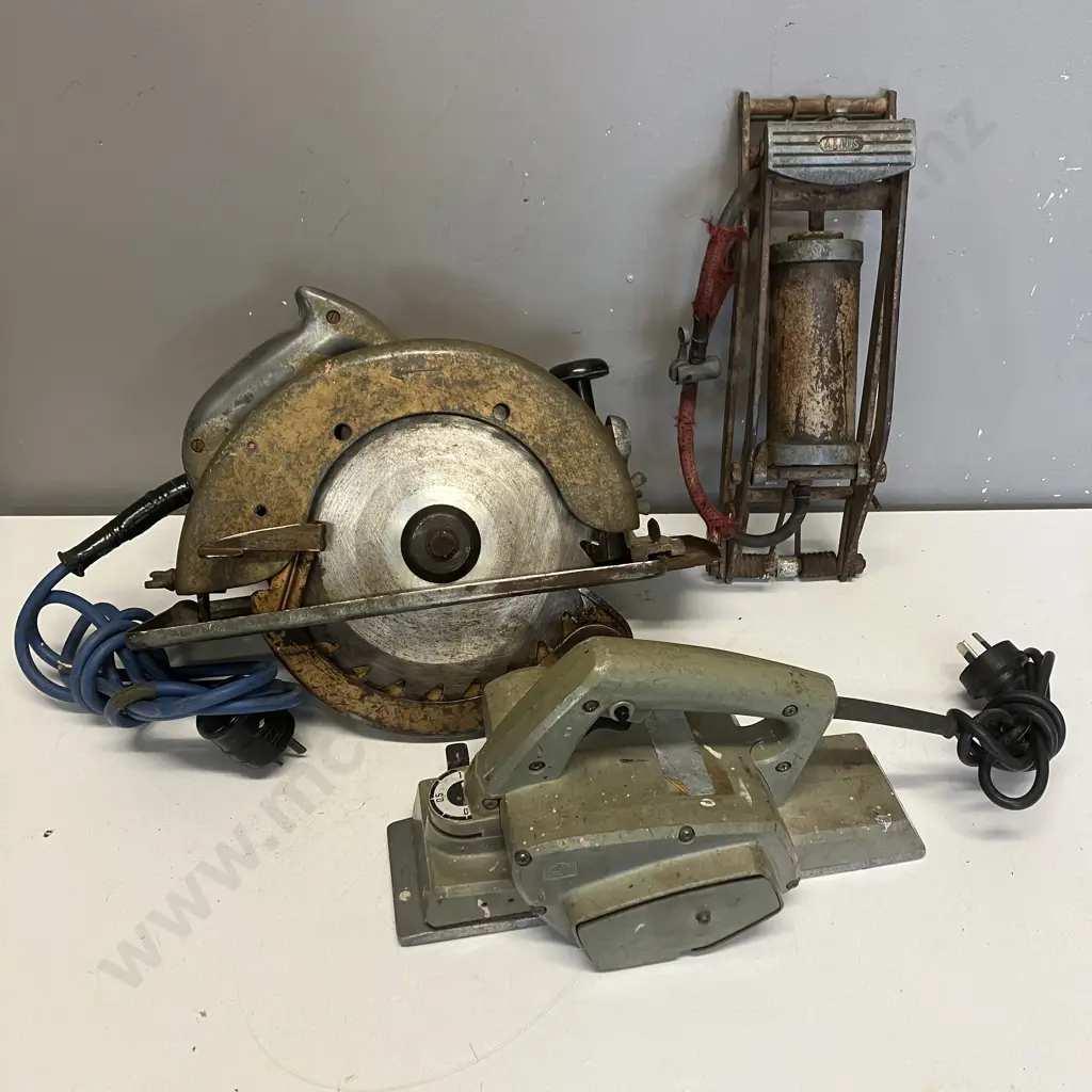 Box Lot - Vintage Sutty England Foot Pump, Black & Decker 230mm Heavy Duty Electric Saw, Electric Planer Image 1++