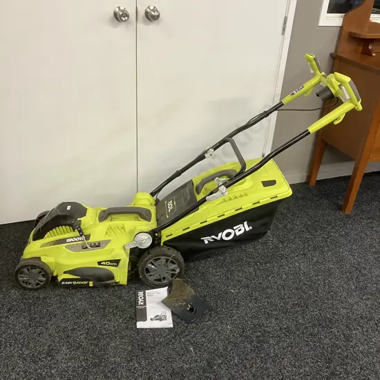 Ryobi 1900W Corded Electric Lawnmower With Catcher - Model RLM19E40H With Instructions & Mulch Plug