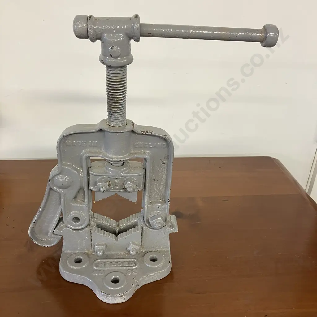 Vintage Record No. 92 Pipe Yoke Vise - Made in England Image 1++