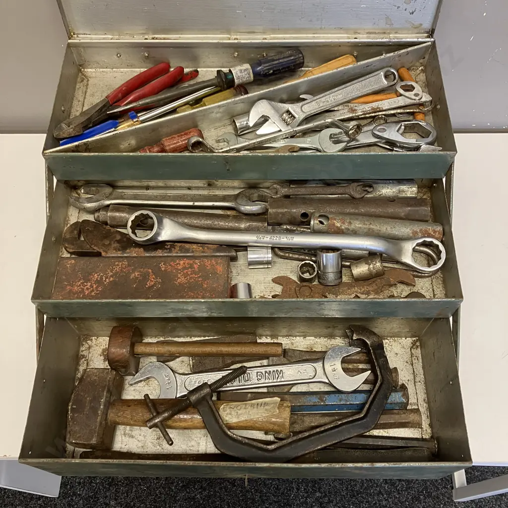 Steel Cantilevered Tool Box And Tools. H24 W46 D18cm Image 1++
