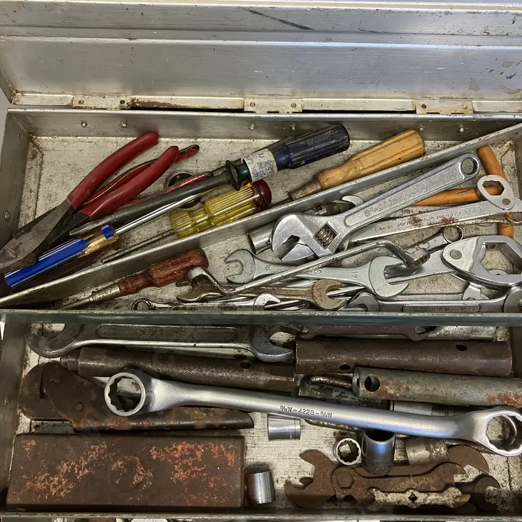Steel Cantilevered Tool Box And Tools. H24 W46 D18cm Image 1++