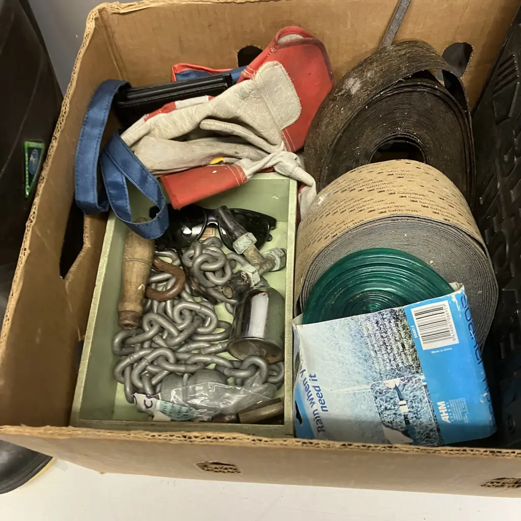 Box Lot Assorted & Size 11 Gumboots Image 1++