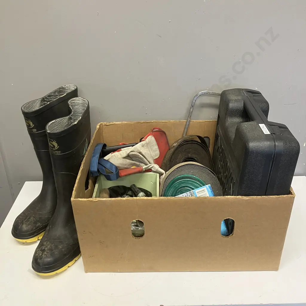 Box Lot Assorted & Size 11 Gumboots Image 1++