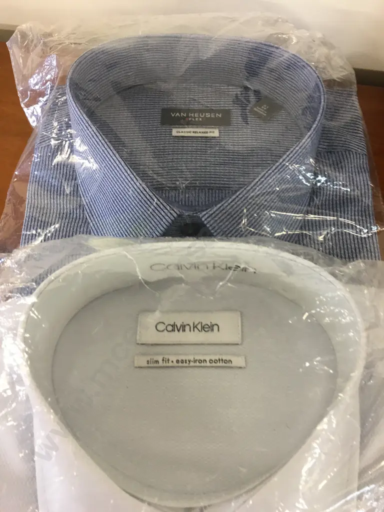 Mens Shirts - CK SZ40 Lt Blue, Van Heusen Sz41 Navy, Asstd Cufflinks, Tie Pins, Toilet Bag, Perfume Set Image 1++