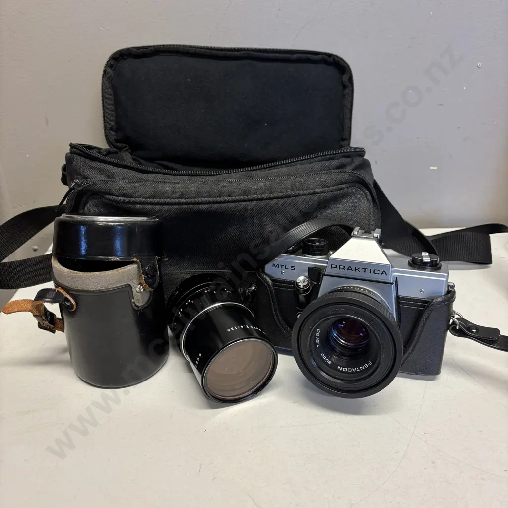 Vintage Praktica MTL5 Camera with Pentacon Lens, Bag etc Image 1++