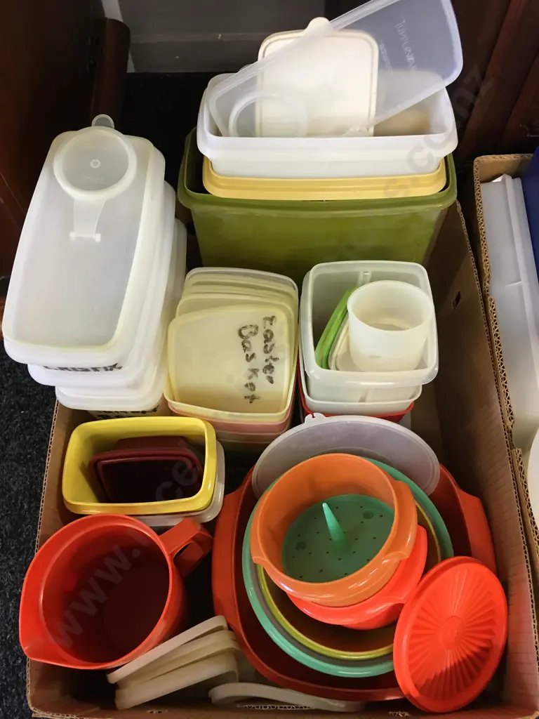 Selection of Tupperware Image 1++