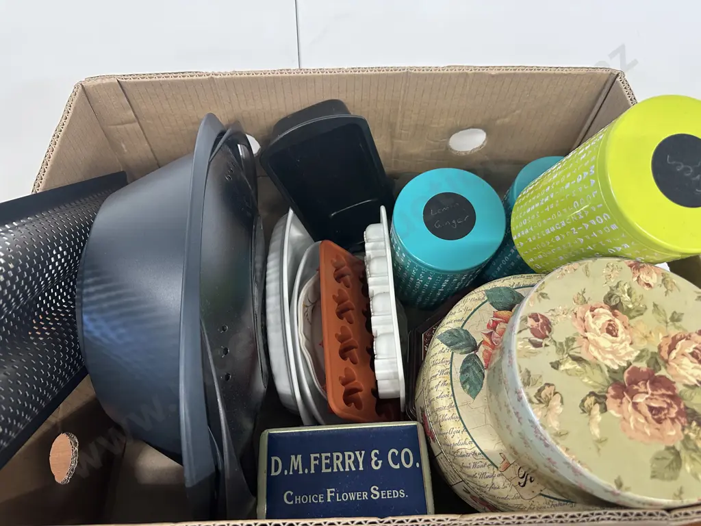Assorted Cake Tins, Bakeware Etc Image 1++