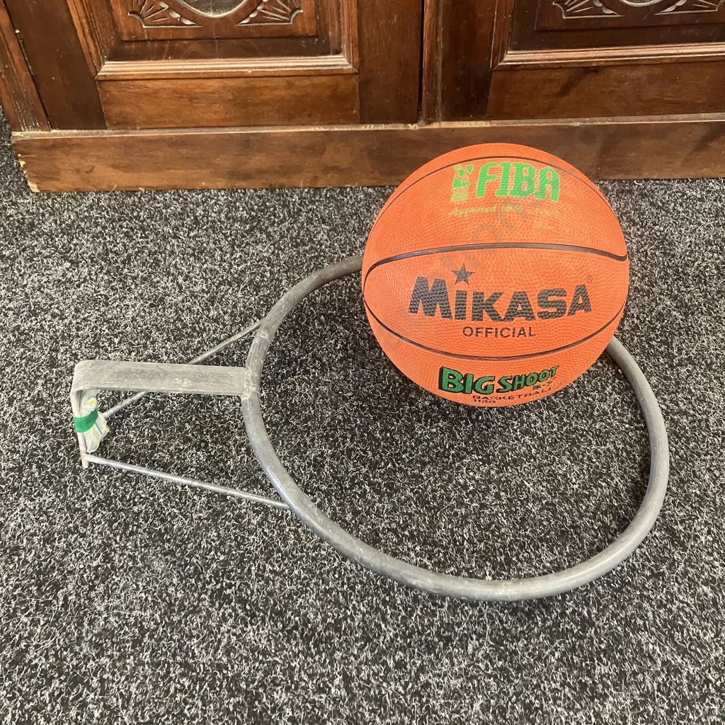Netball Hoop & Mikasa Official Big Shoot Basketball Image 1++