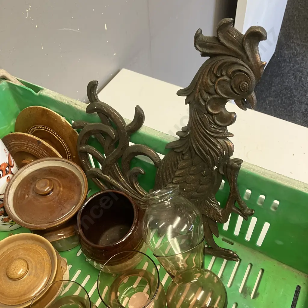 Box Lot Pottery, Glassware, Clock Etc Image 1++