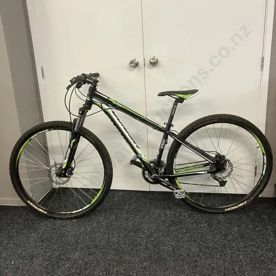 Merida Big Nine 40 Mountain Bike - Black / Green / White Colours