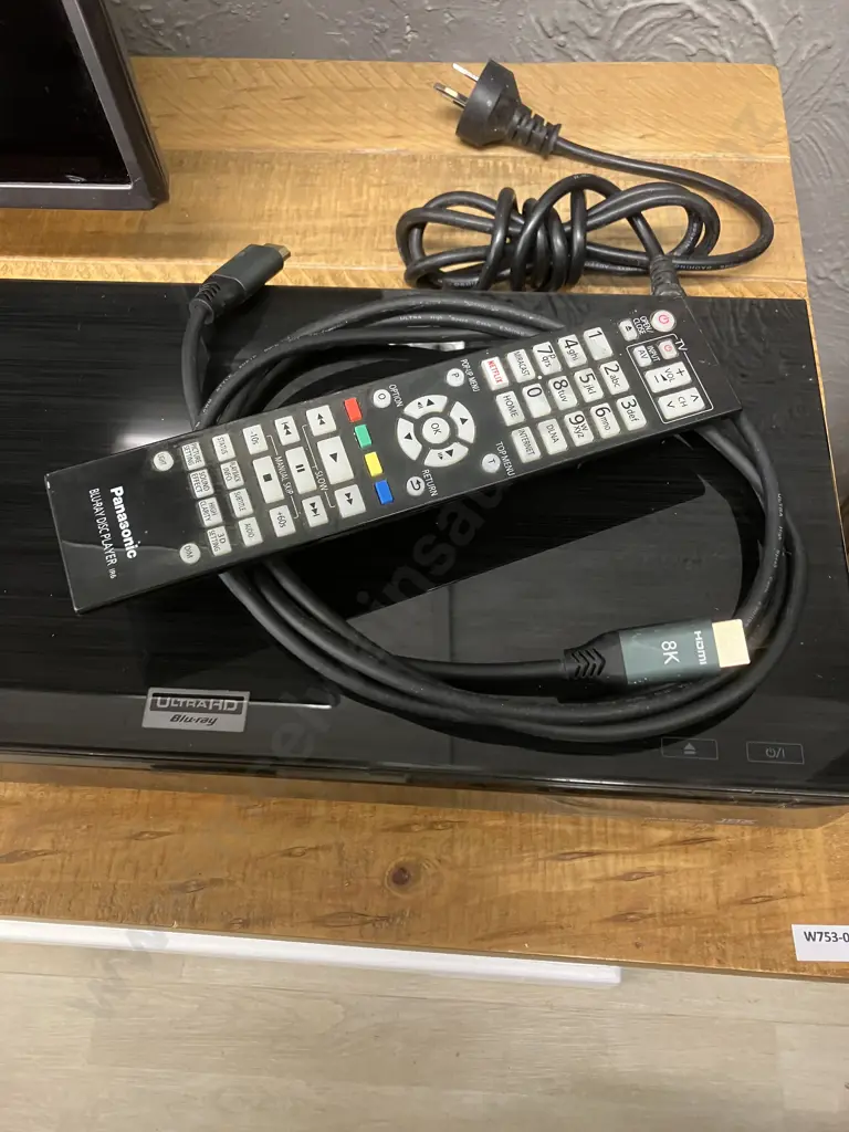 Panasonic DMP-UB900 4K Ultra HD Blu-ray Media Player With Remote Control Image 1++