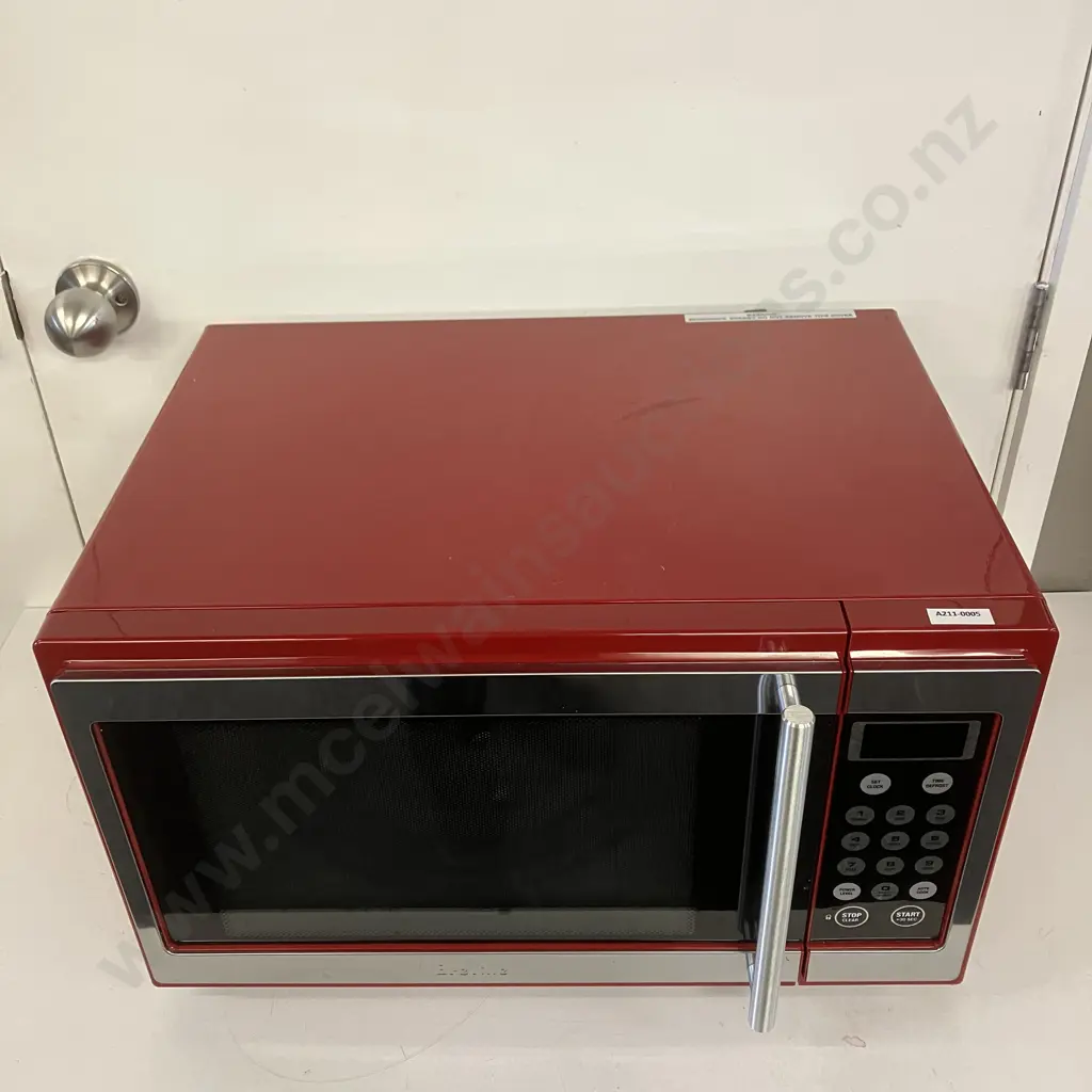 Breville Microwave Oven In Red - Model BMO300CB/A Image 1++
