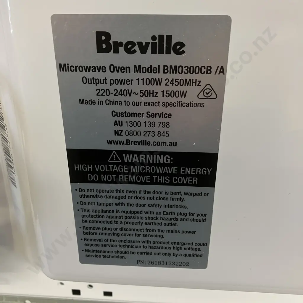 Breville Microwave Oven In Red - Model BMO300CB/A Image 1++