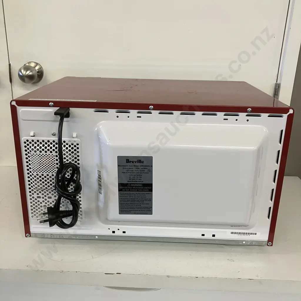 Breville Microwave Oven In Red - Model BMO300CB/A Image 1++