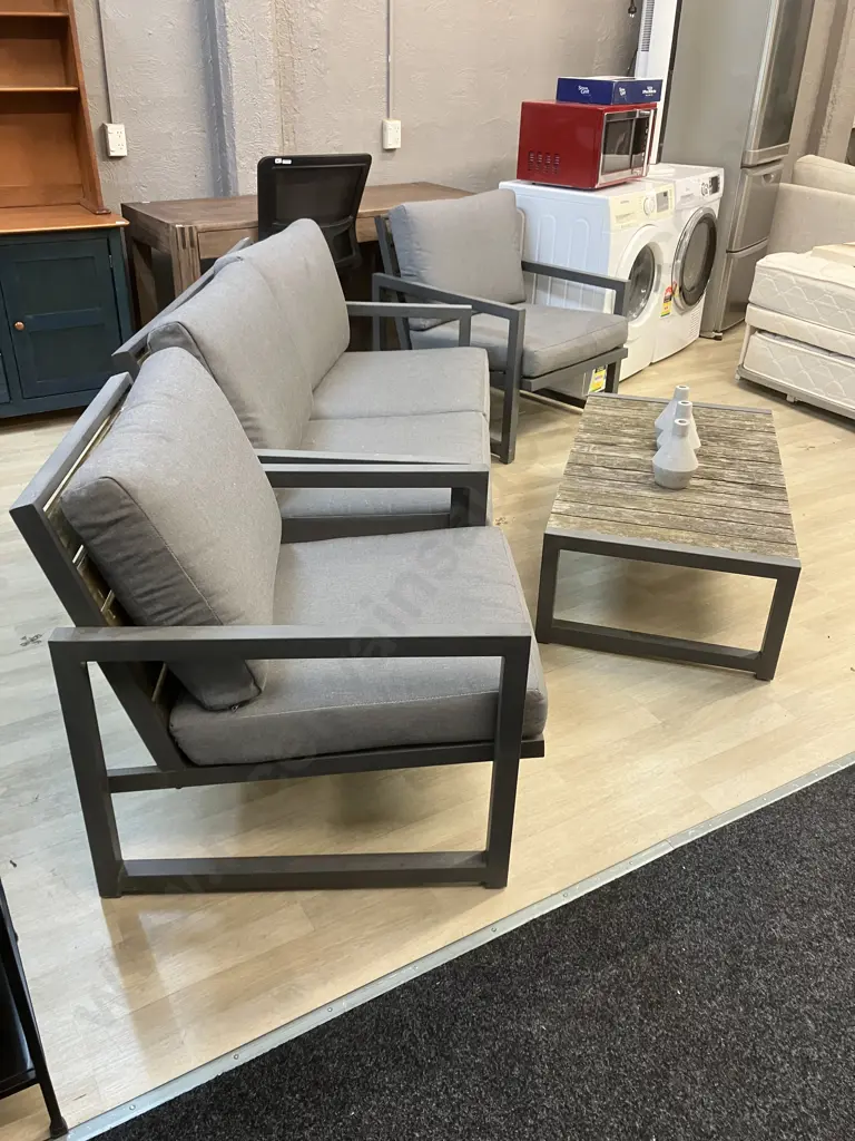 Outdoor 2 Seater Sofa With 2 Armed Chairs & Coffee Table Image 1++