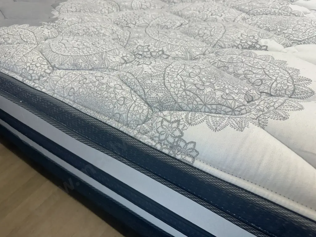 Electric Queen Bed - Tempur Electric Adjustable Bed Frame With A King Koil Platinum Posture Collection Mattress Image 1++