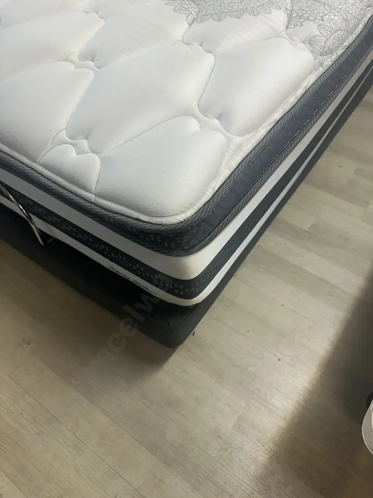 Electric Queen Bed - Tempur Electric Adjustable Bed Frame With A King Koil Platinum Posture Collection Mattress Image 1++
