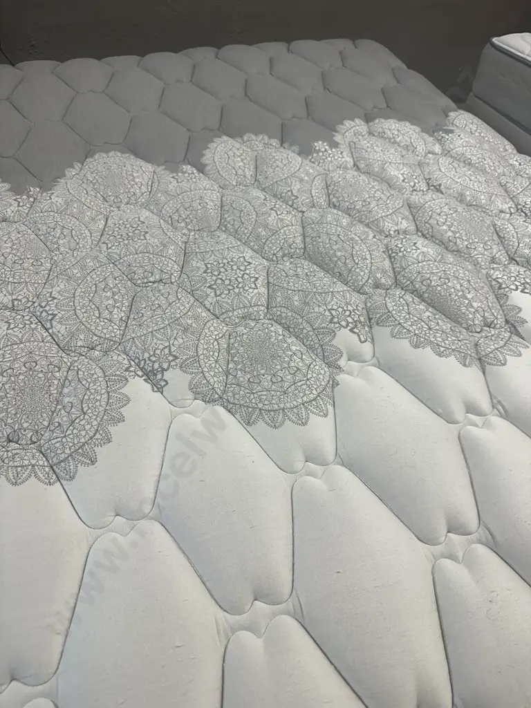 Electric Queen Bed - Tempur Electric Adjustable Bed Frame With A King Koil Platinum Posture Collection Mattress Image 1++